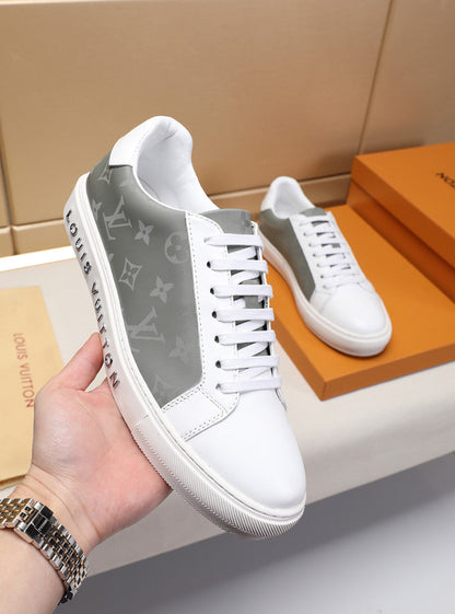 The Bags Vibe - Louis Vuitton White and Black Sneaker