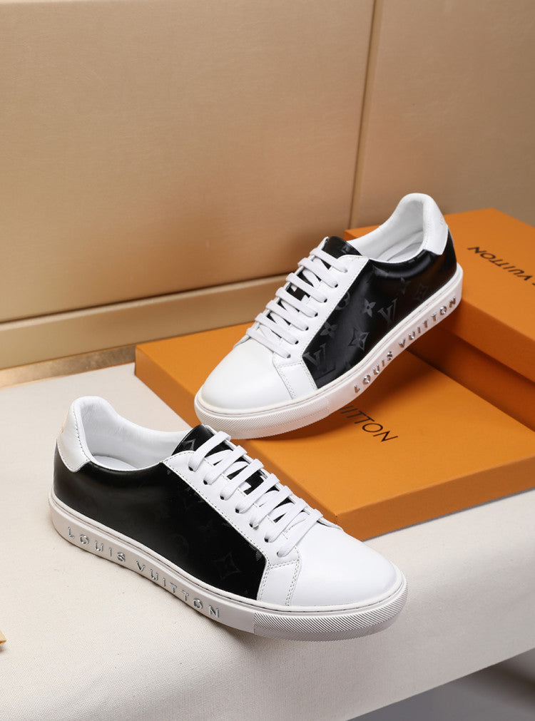 The Bags Vibe - Louis Vuitton White and Gray Sneaker