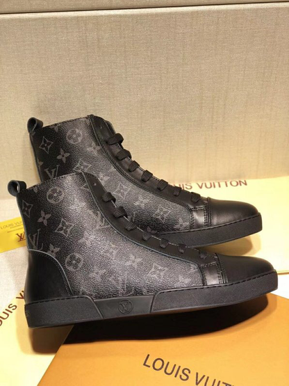 The Bags Vibe - New Arrival Louis Vuitton Sneaker 069