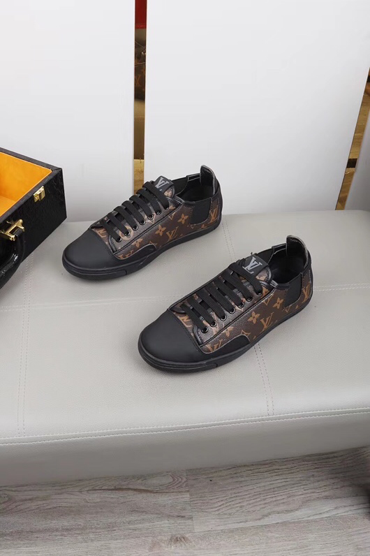 The Bags Vibe - New Arrival Louis Vuitton Sneaker 052