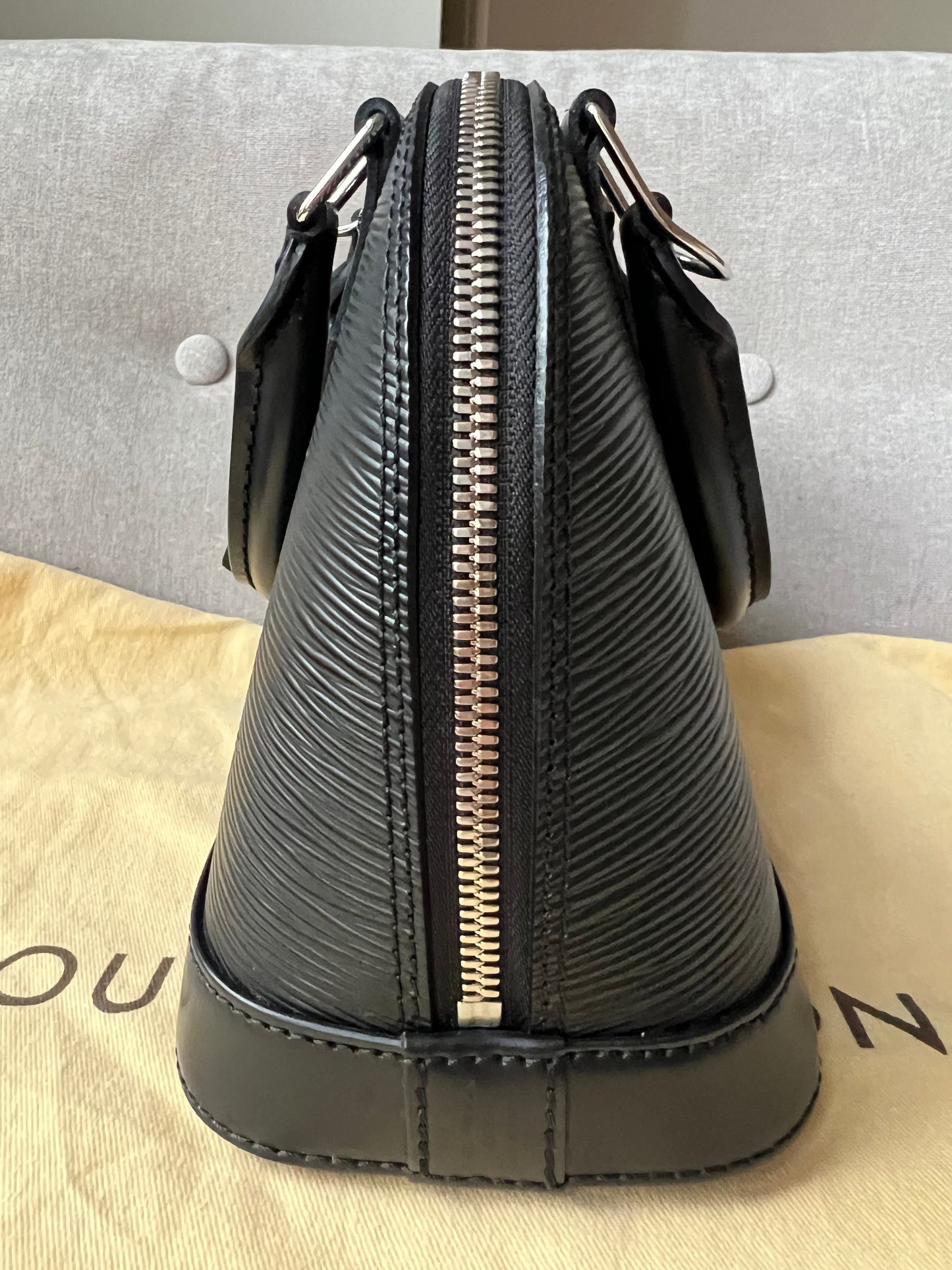 Louis Vuitton Alma BB Black Epi (RRP £1400)