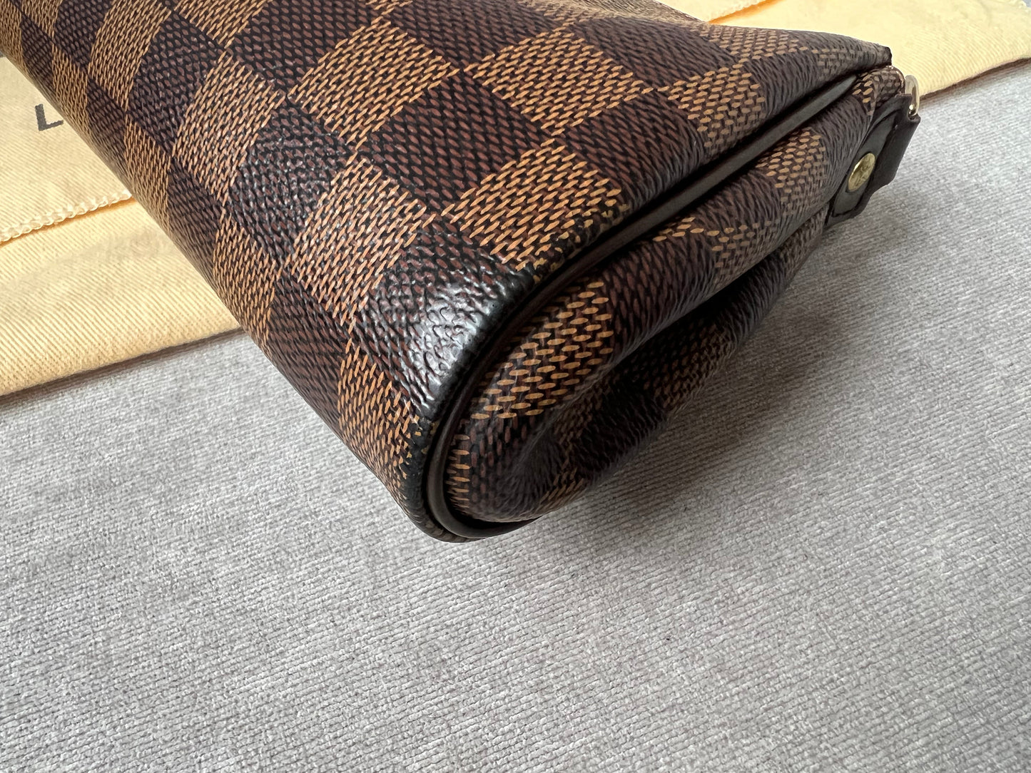 Louis Vuitton Eva Clutch Damier Ebene