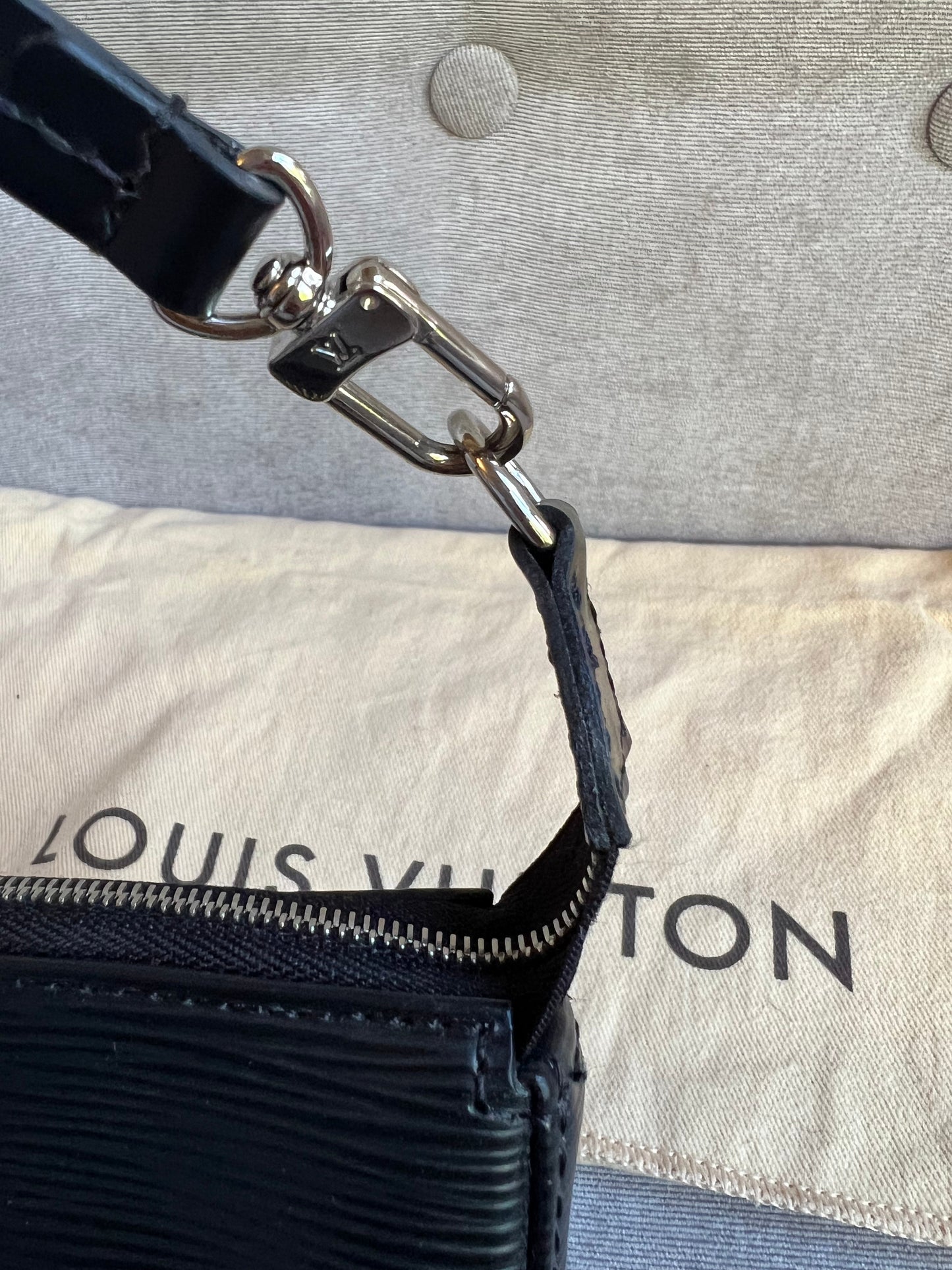 Louis Vuitton Black Epi Leather Pochette Accessoires