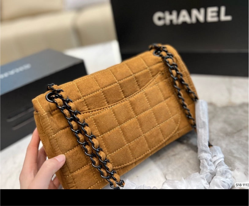 New Chanel woman handbag