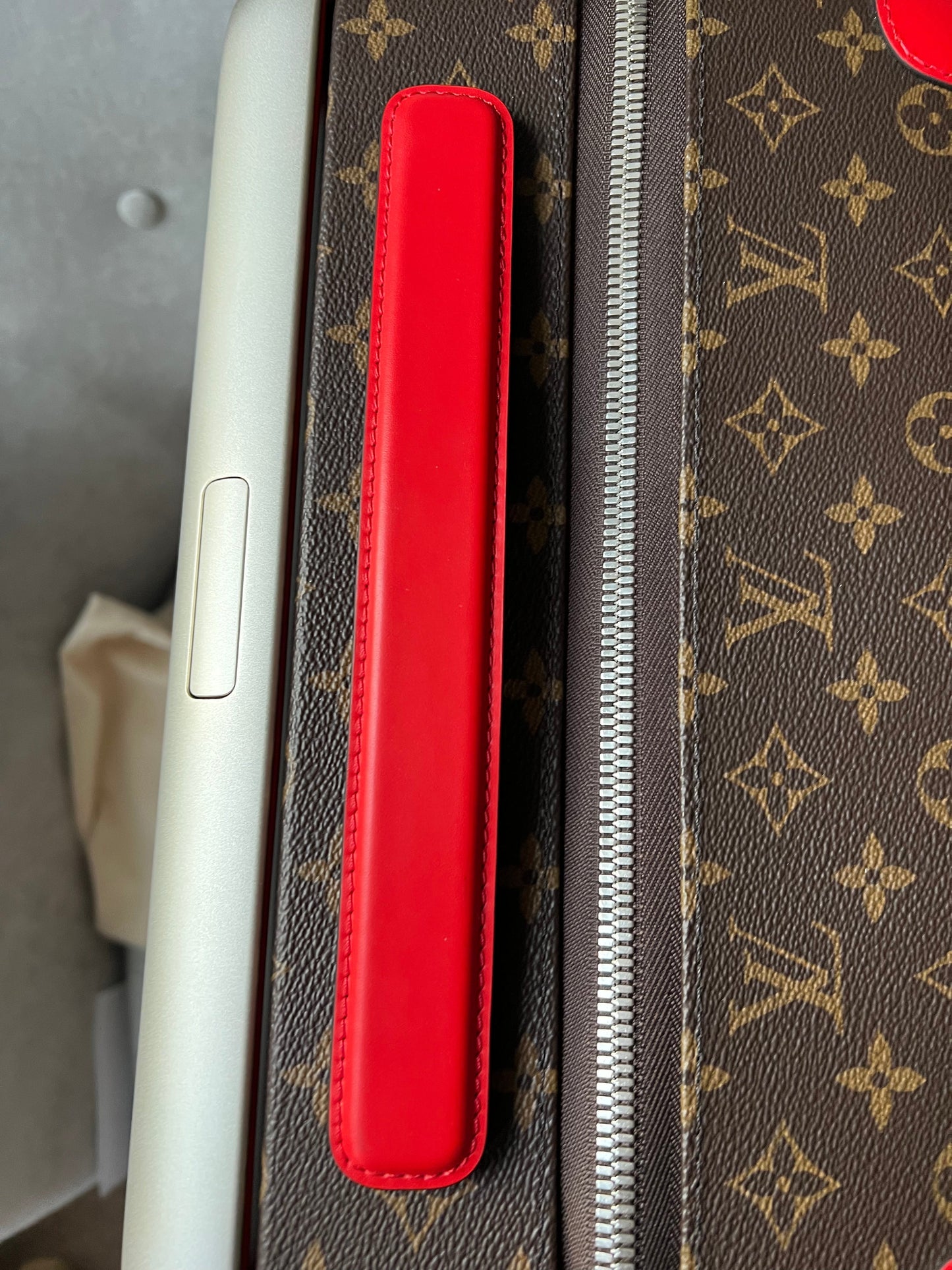 Louis Vuitton Horizon 50 Suitcase Monogram and Coquelicot (RRP £2,380)