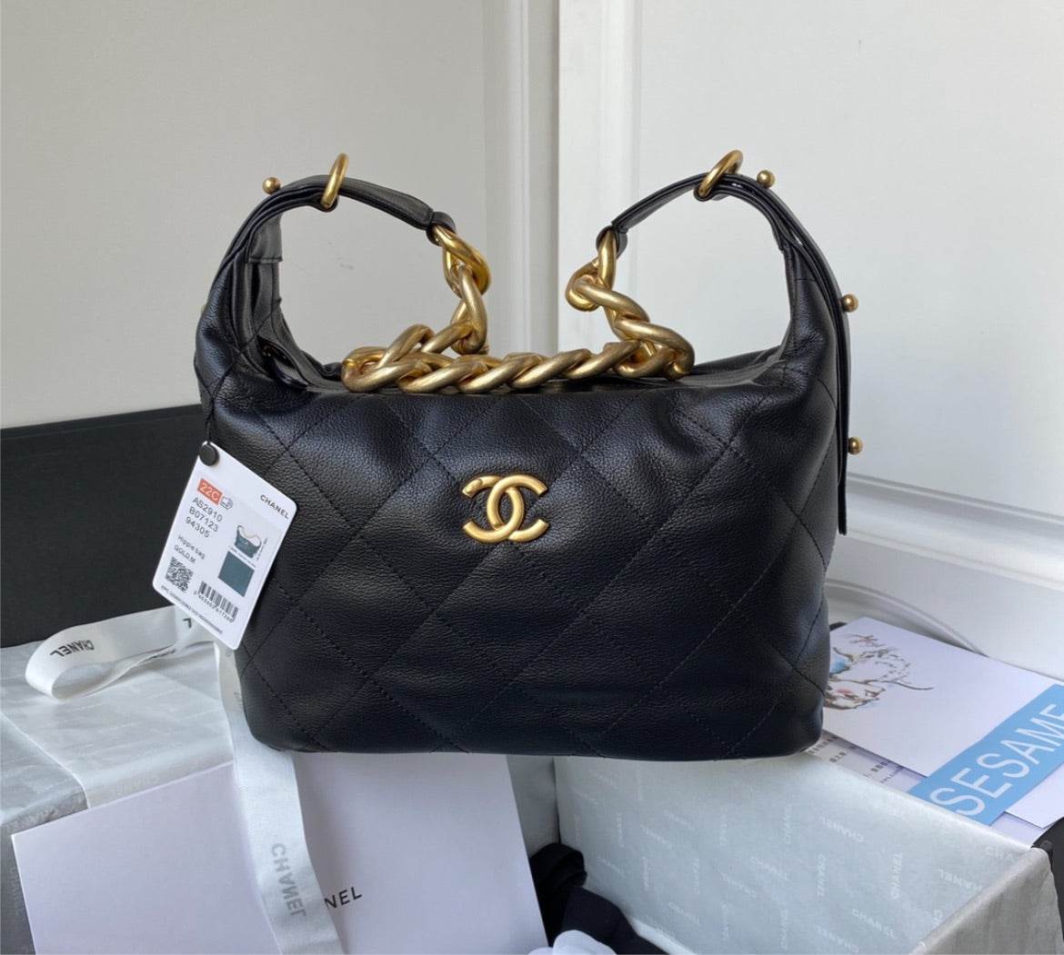 New leather Chanel woman handbag