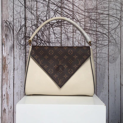 Louis Vuitton Double V handbag