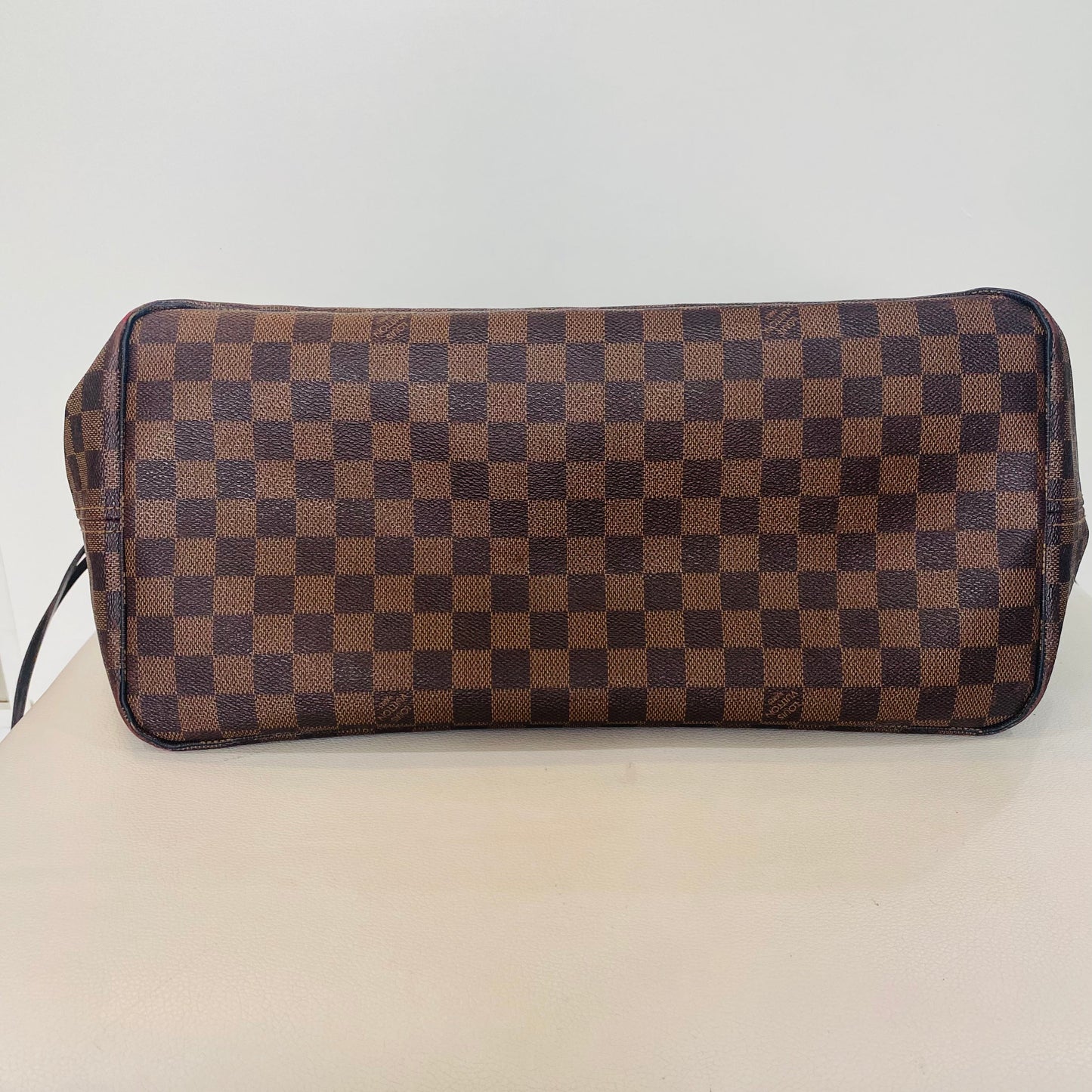 LOUIS VUITTON Damier Ebene GM Neverfull