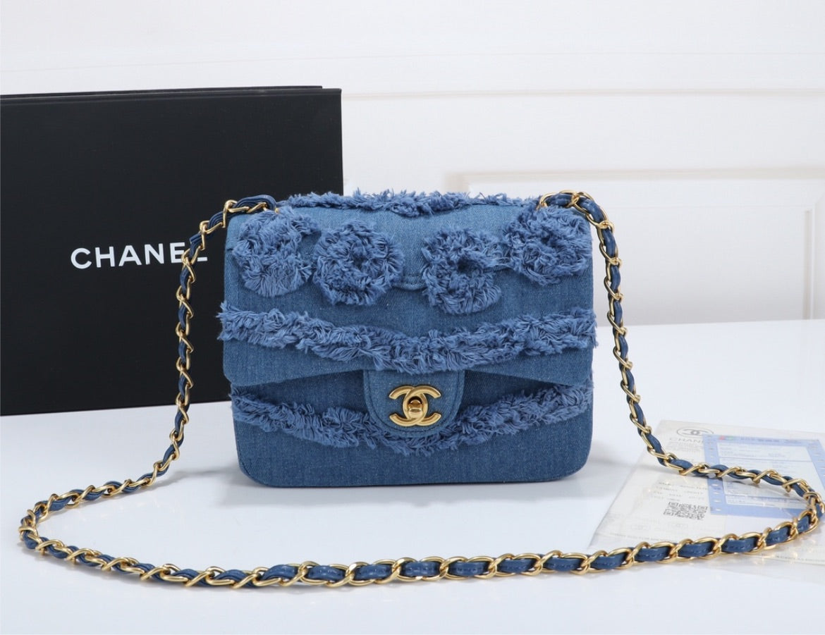 New Chanel Small Shoulder handbag