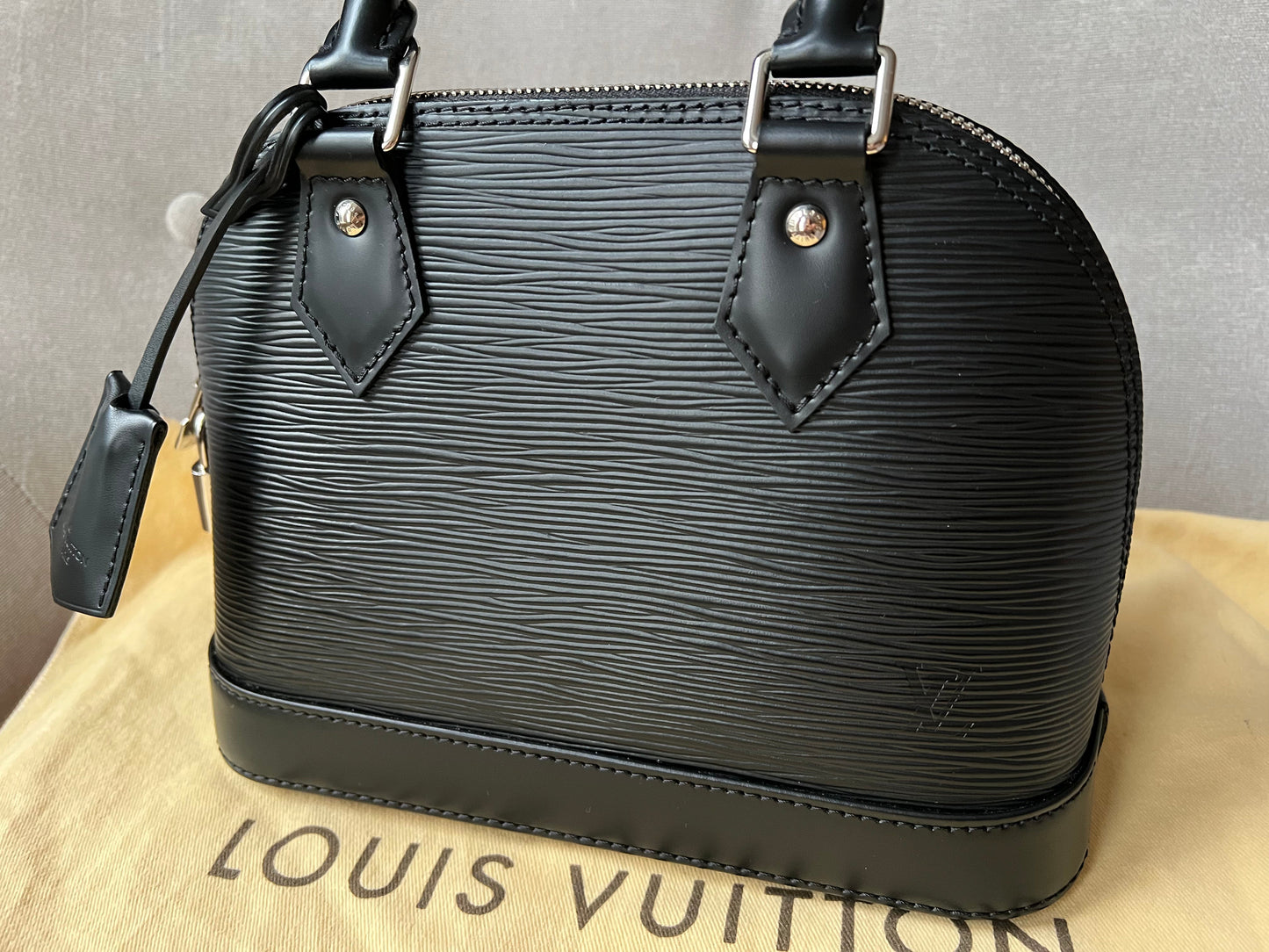 Louis Vuitton Alma BB Black Epi (RRP £1400)