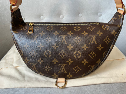 Louis Vuitton Bumbag in Monogram Canvas