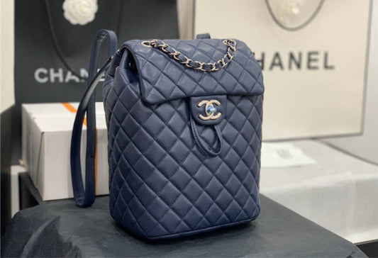 Soft leather woman Chanel backpack