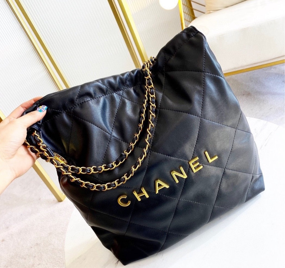 Woman spring Chanel handbag