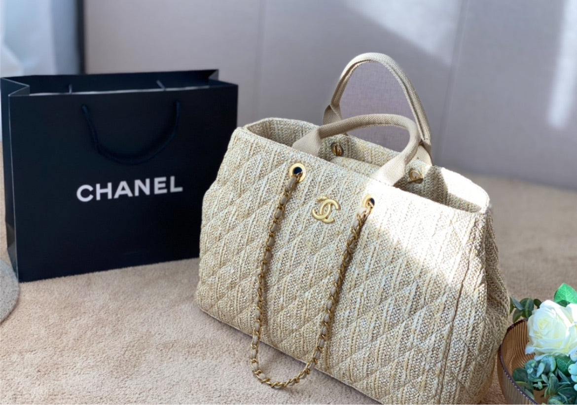 New Chanel woman shoulder handbag