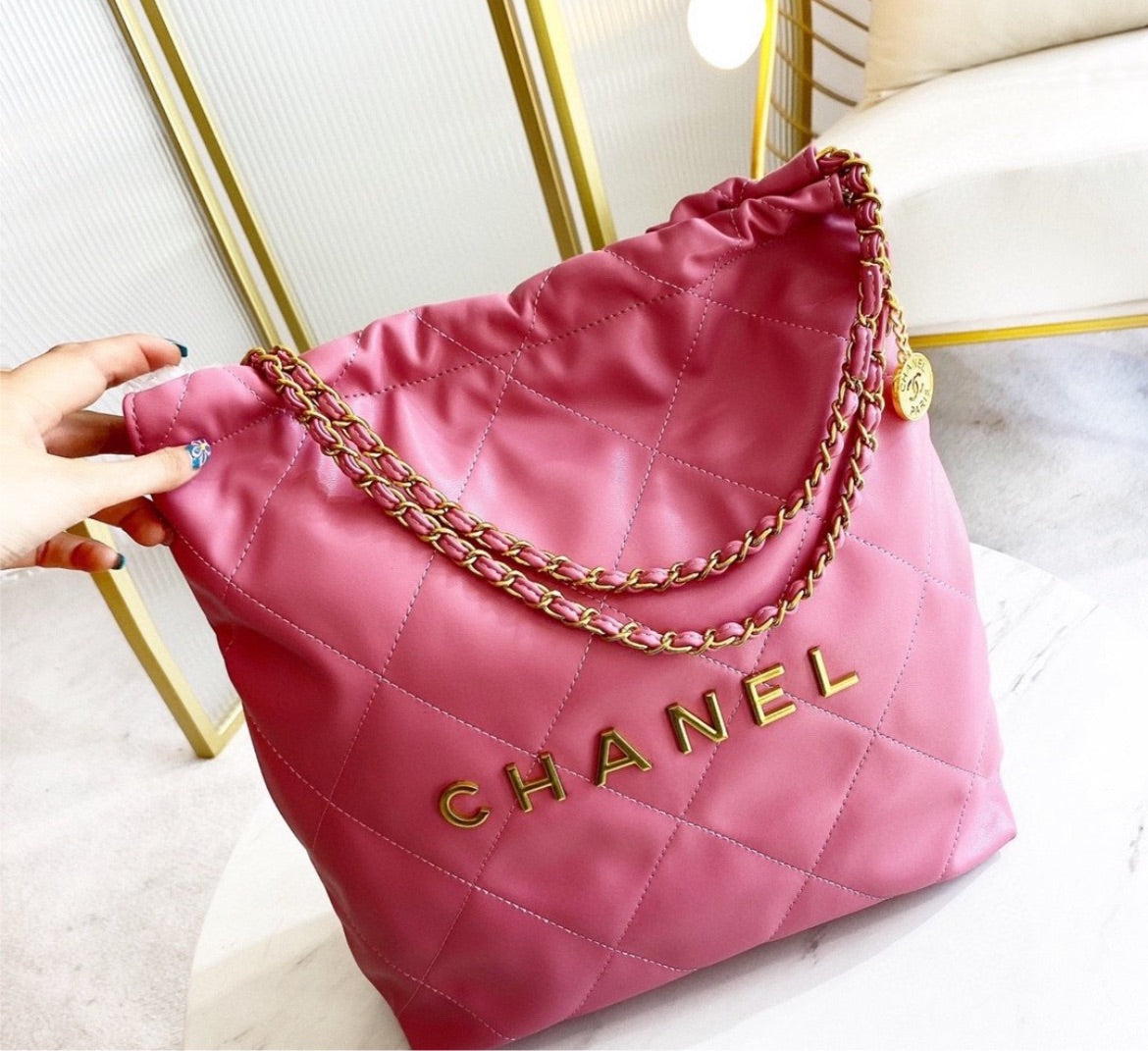 Woman spring Chanel handbag