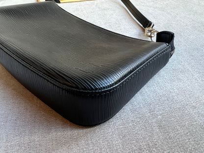 Louis Vuitton Black Epi Leather Pochette Accessoires