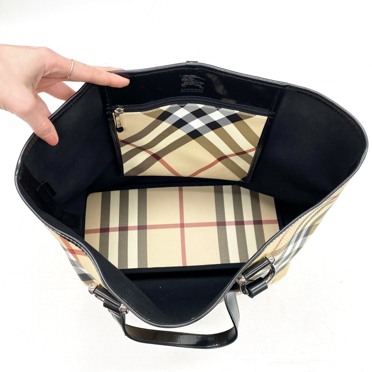 Tote Luxury Designer By Burberry  Size: Large