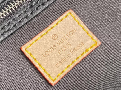 Louis Vuitton- keep all