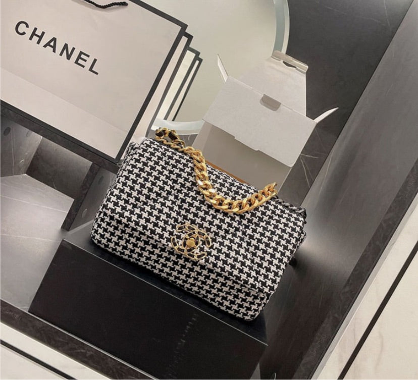 New woman chanel handbag