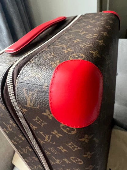 Louis Vuitton Horizon 50 Suitcase Monogram and Coquelicot (RRP £2,380)