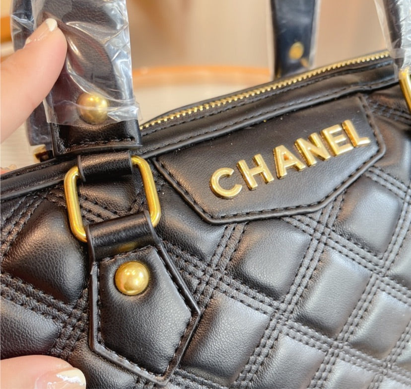 New Black Chanel woman handbag