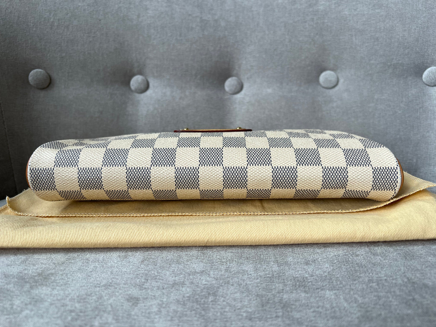 Louis Vuitton Eva Clutch Damier Azur