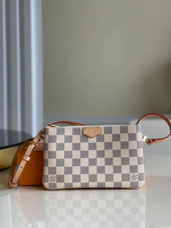 Louis Vuitton Double Zip Pochette bag