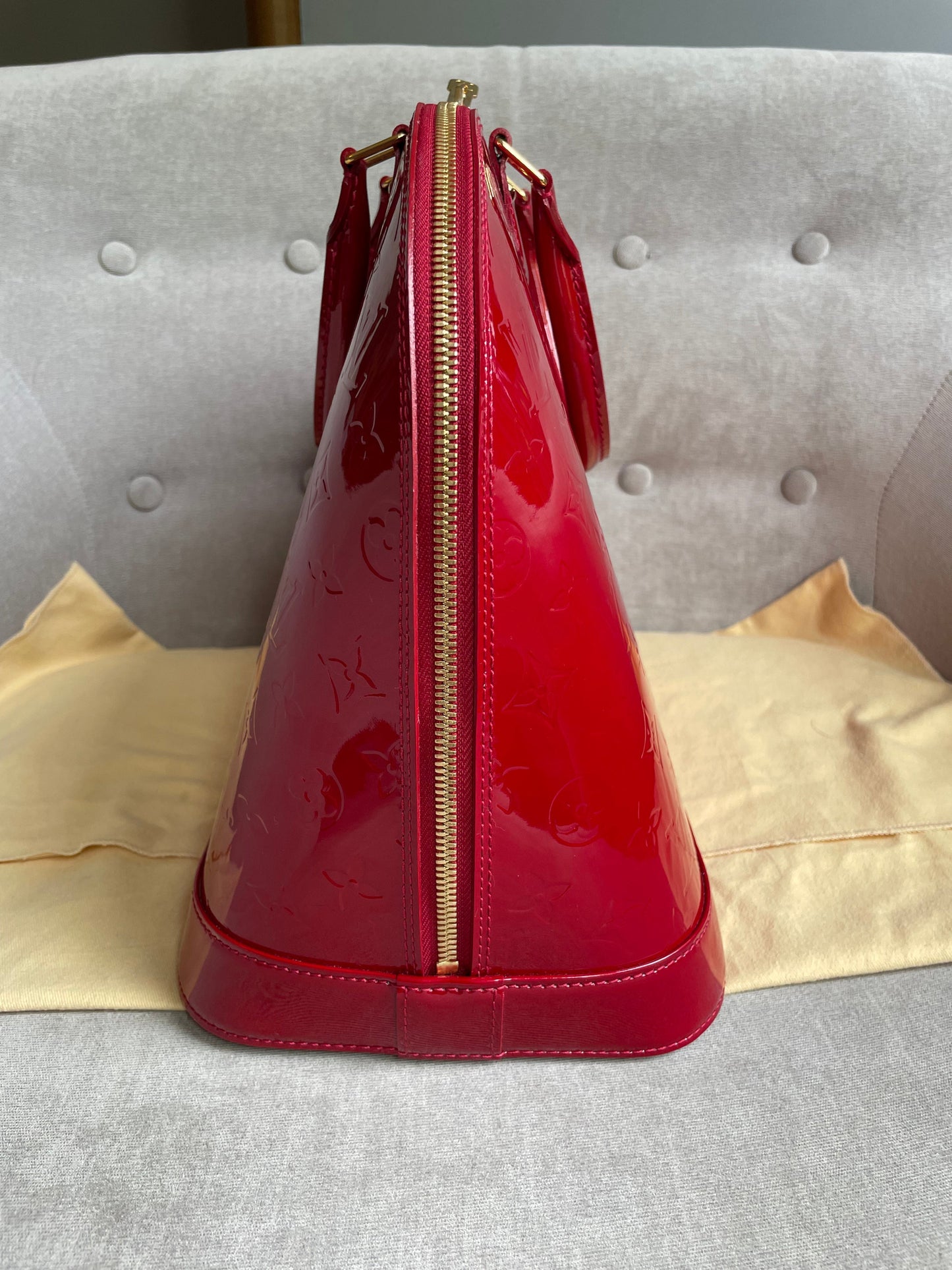 Louis Vuitton Alma PM Red Monogram Vernis (RRP £1650)