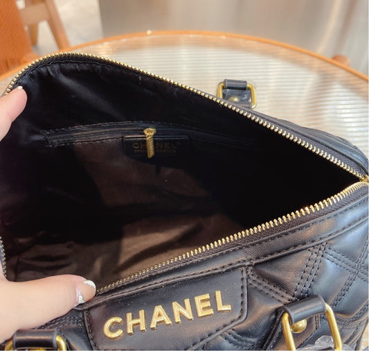 New Black Chanel woman handbag