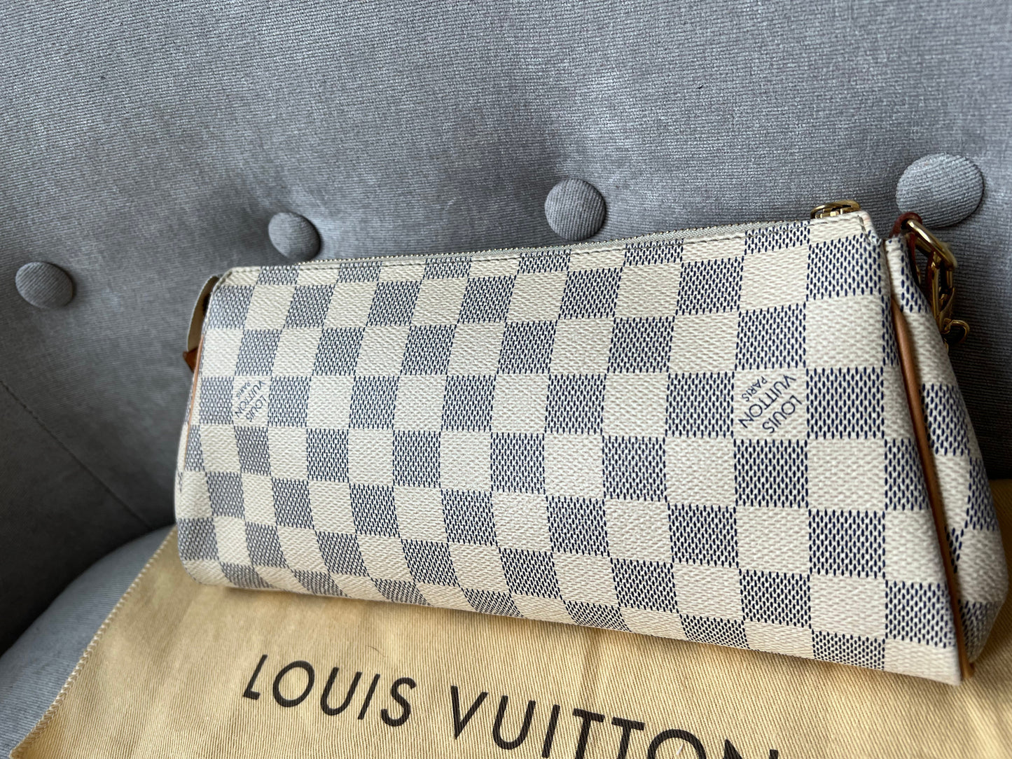 Louis Vuitton Eva Clutch Damier Azur