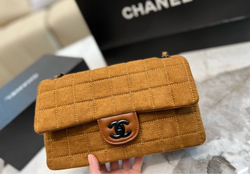 New Chanel woman handbag