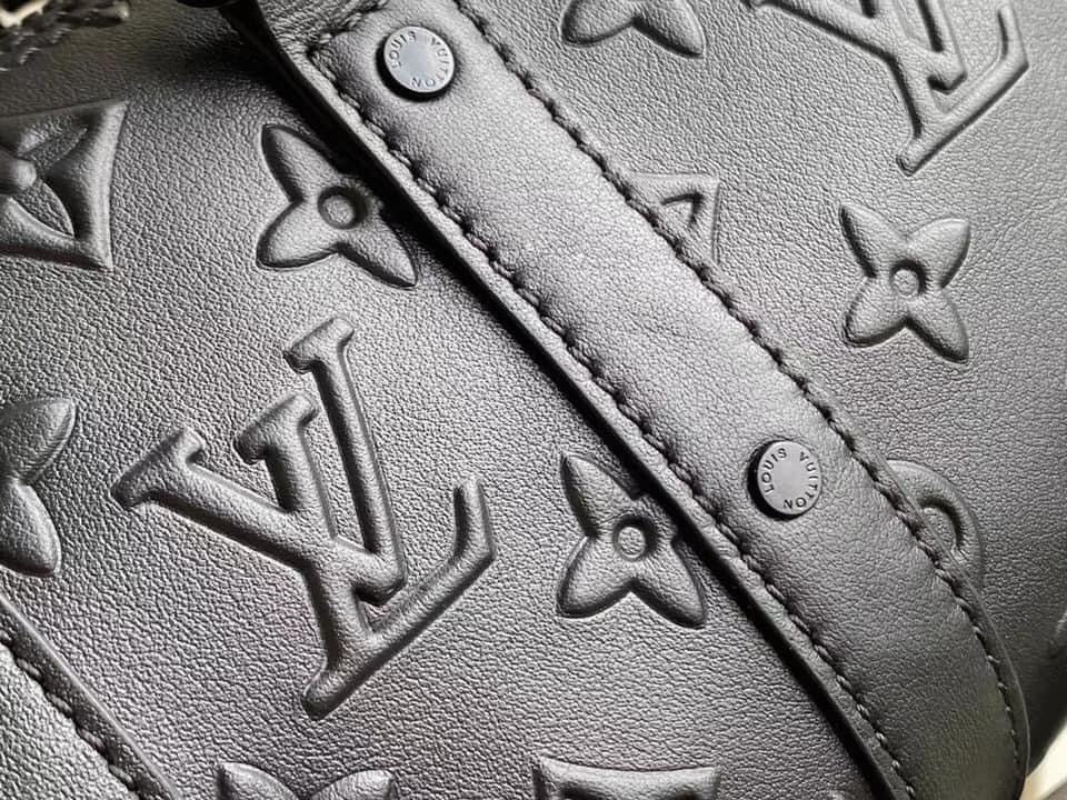 Louis Vuitton- keep all XS