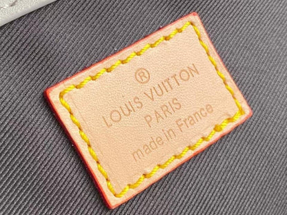 Louis Vuitton- keep all