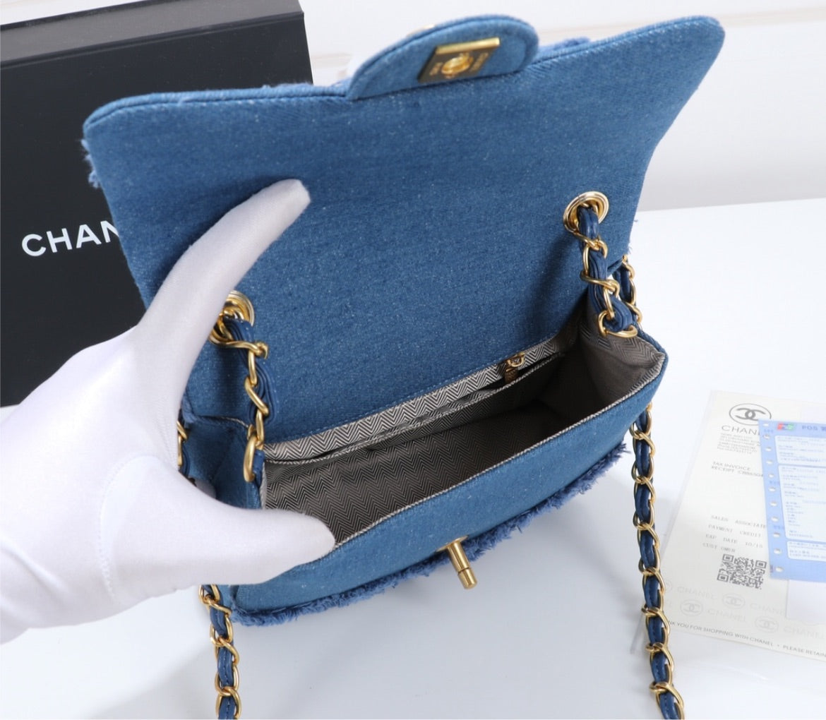 New Chanel Small Shoulder handbag