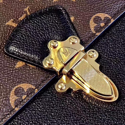 Louis Vuitton victorie handbag