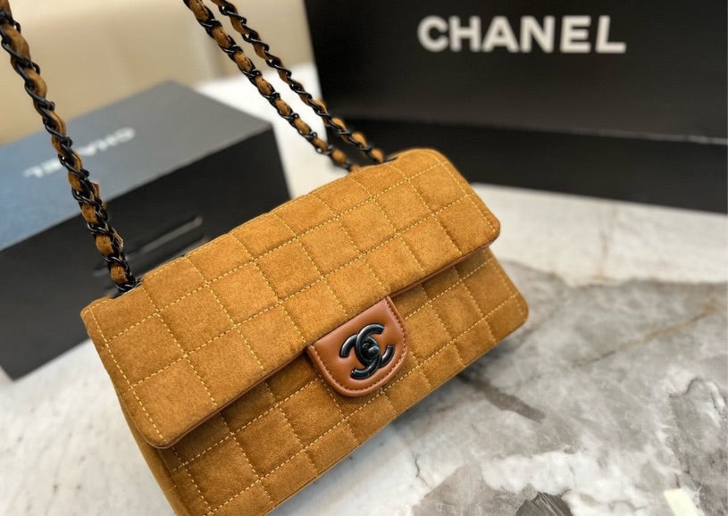 New Chanel woman handbag