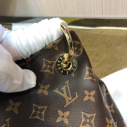 Louis Vuitton Artsy MM bag