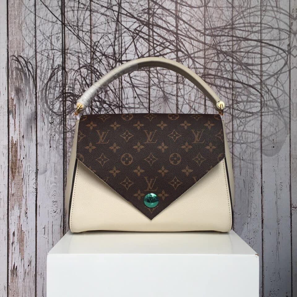 Louis Vuitton Double V handbag