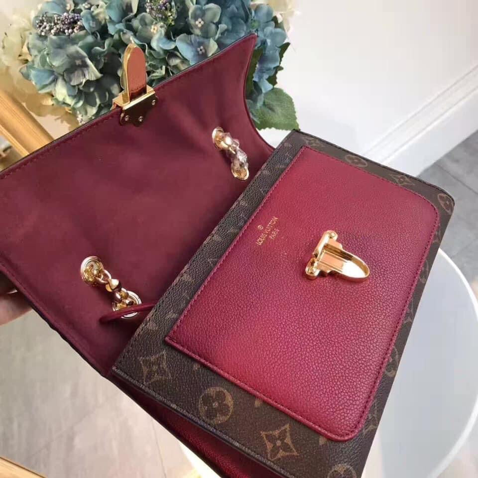 Louis Vuitton victorie handbag