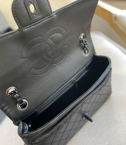 New Chanel woman Handbag