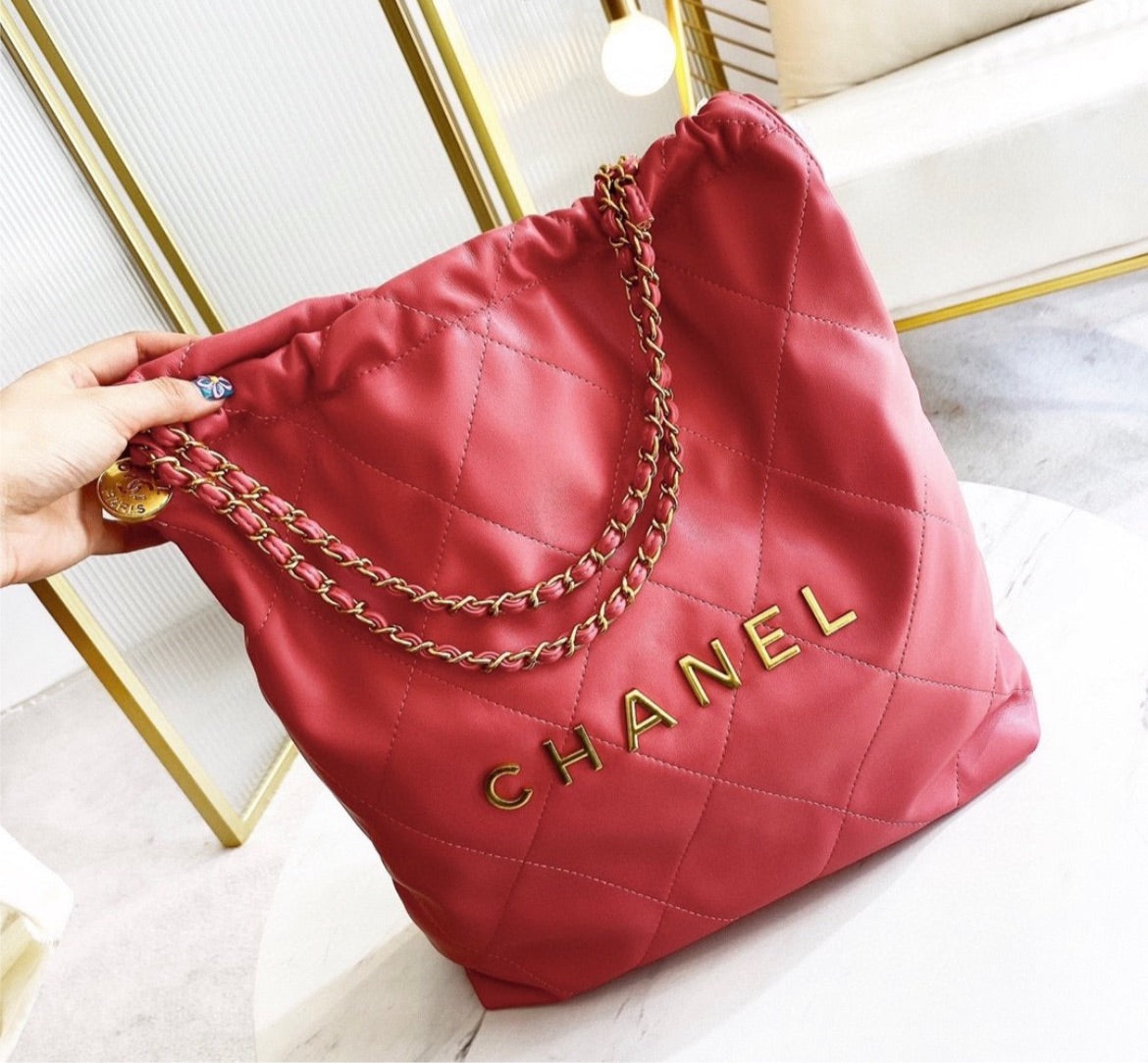 Woman spring Chanel handbag