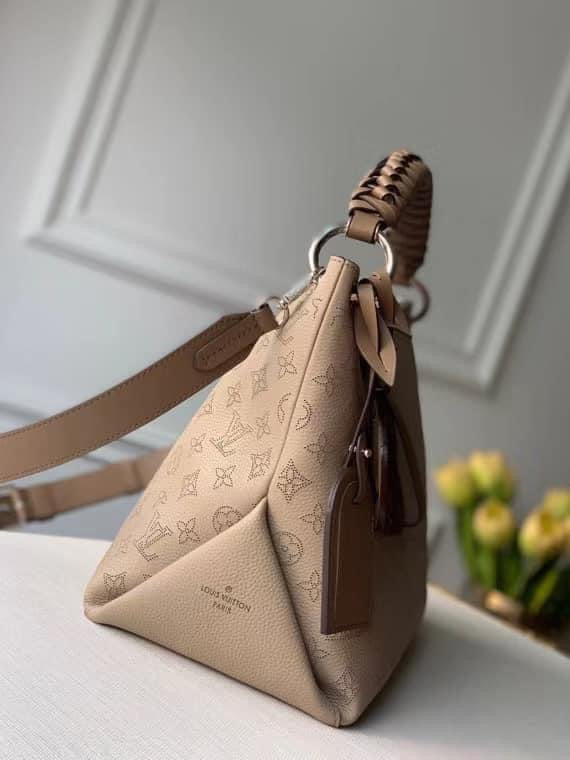 Louis Vuitton Beaubourg Hobo Bag