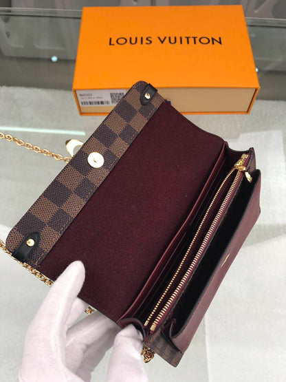 Louis Vuitton Vavin Chain Wallet