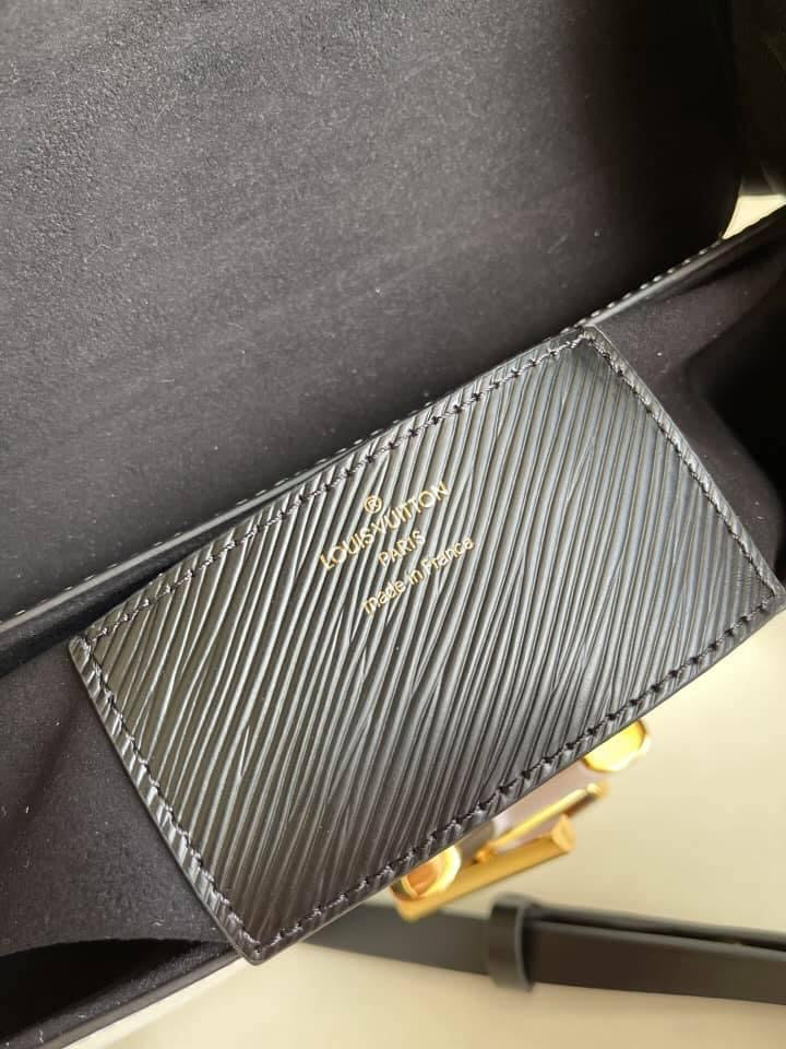 Louis Vuitton twist MM handbag