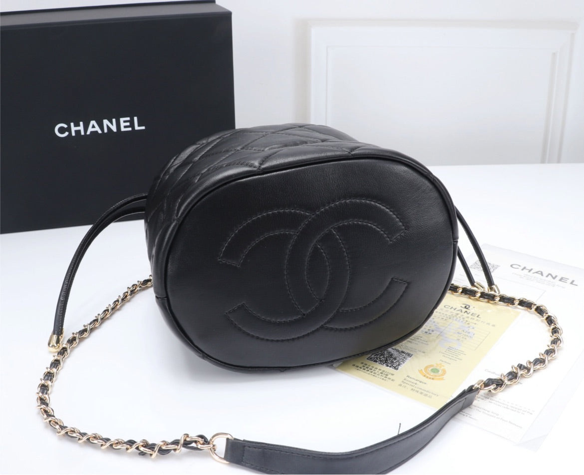 New Chanel woman Shoulder handbag