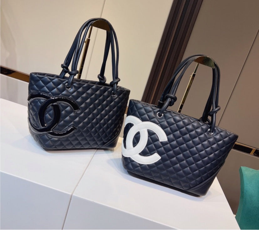 New Chanel woman handbag