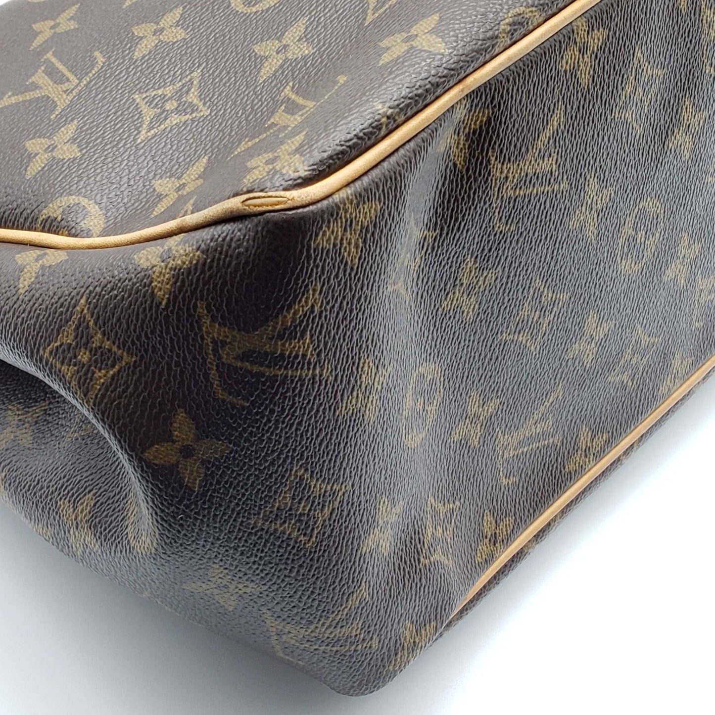 Louis Vuitton Batignolles Vertical Monogram Shoulder Bag