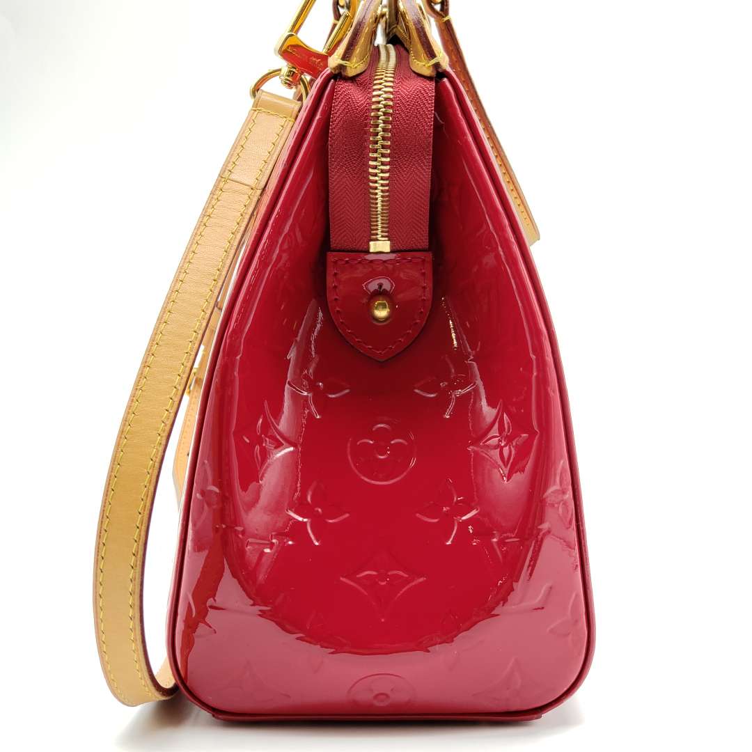 Louis Vuitton Brea MM Vernis Shoulder Bag