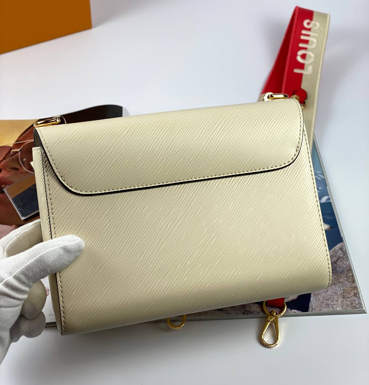 Louis Vuitton TWIST PM bag white