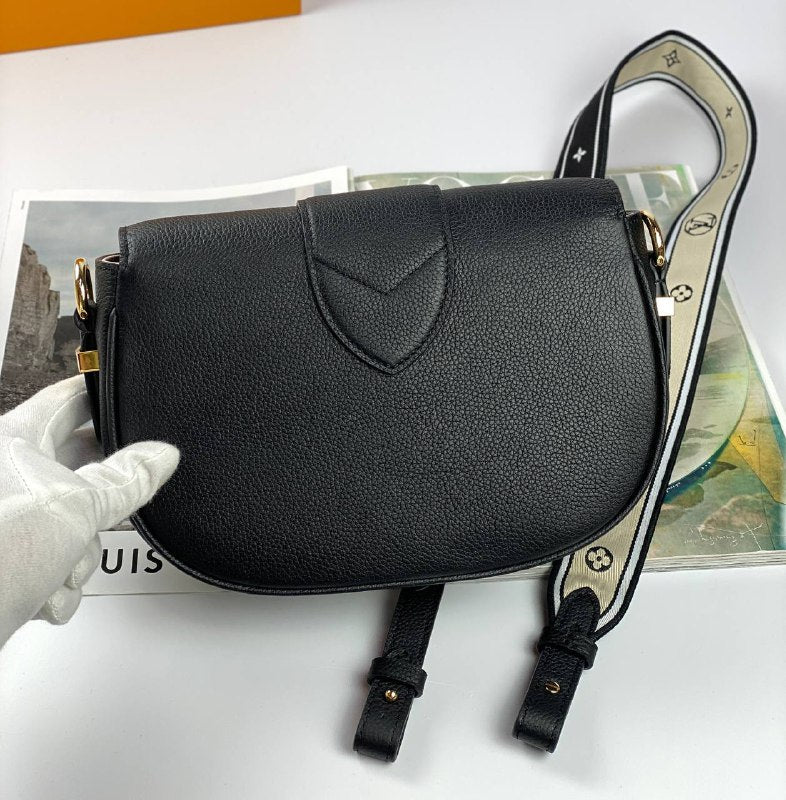 Louis Vuitton Bags PONT 9 SOFT PM black